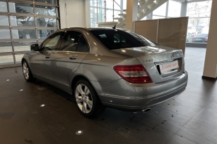 MERCEDES-BENZ B