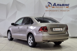 VOLKSWAGEN POLO