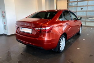 LADA VESTA