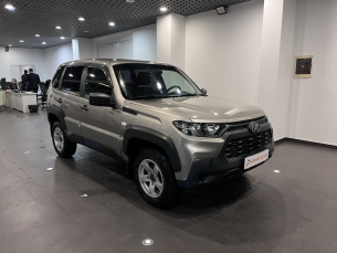 LADA NIVA TRAVEL