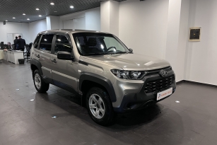 LADA NIVA TRAVEL