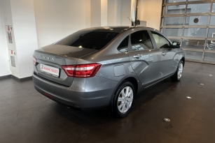 LADA VESTA