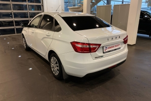 LADA VESTA