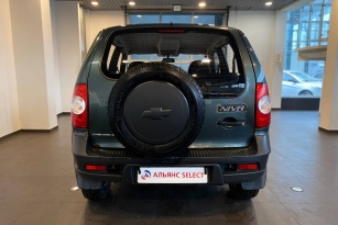 CHEVROLET NIVA