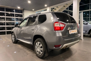 NISSAN TERRANO