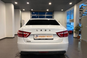 LADA VESTA