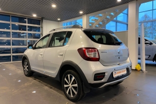 RENAULT SANDERO STEPWAY