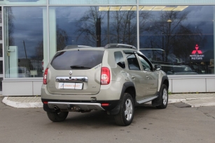 RENAULT DUSTER