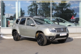 RENAULT DUSTER