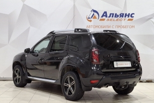 RENAULT DUSTER