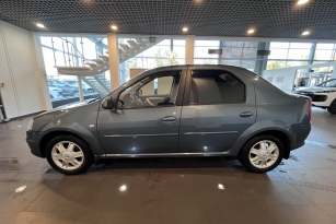 RENAULT LOGAN