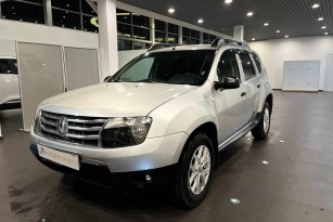 RENAULT DUSTER