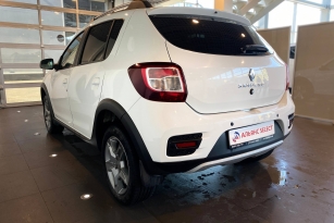 RENAULT SANDERO