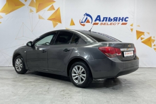CHEVROLET CRUZE