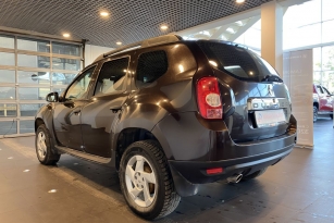 RENAULT DUSTER