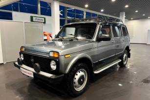 LADA 2131 (4X4)