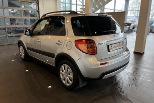 SUZUKI SX4