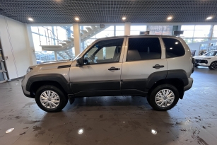 LADA NIVA TRAVEL