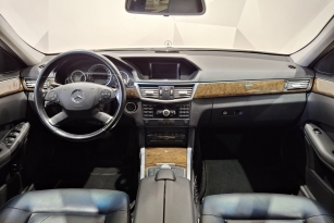 MERCEDES-BENZ A180D