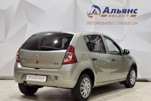 RENAULT SANDERO