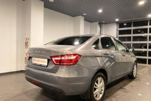 LADA VESTA