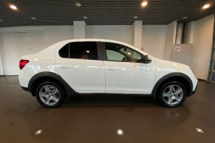RENAULT LOGAN