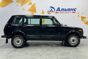 LADA 2131 (4X4)