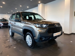 LADA NIVA TRAVEL