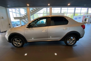 RENAULT LOGAN