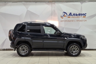 LADA NIVA TRAVEL
