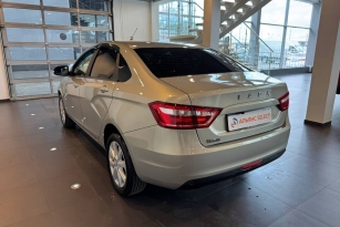 LADA VESTA