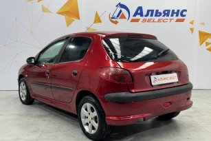 PEUGEOT 206