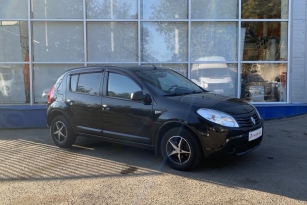 RENAULT SANDERO