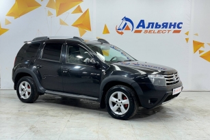 RENAULT DUSTER