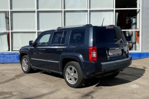 JEEP LIBERTY