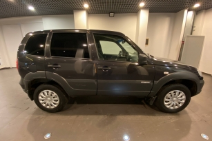 CHEVROLET NIVA