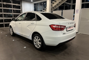 LADA VESTA