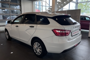 LADA VESTA