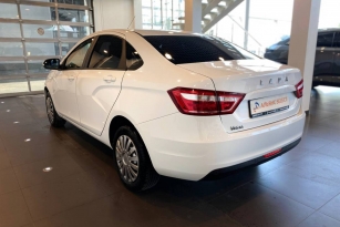 LADA VESTA