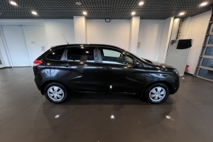 LADA XRAY