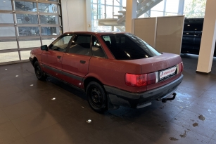 AUDI 80