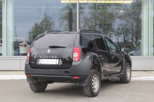 RENAULT DUSTER