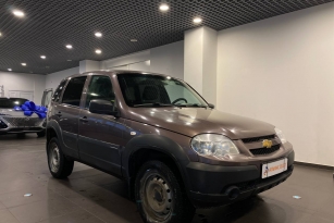 CHEVROLET NIVA