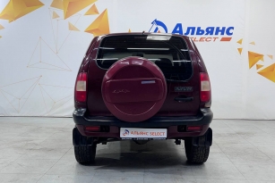 CHEVROLET NIVA