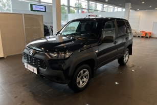 LADA NIVA TRAVEL