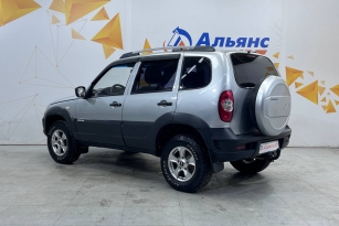 CHEVROLET NIVA