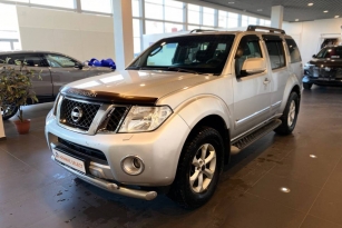 NISSAN PATHFINDER