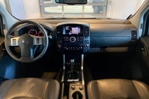 NISSAN PATHFINDER