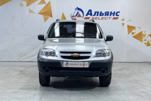 CHEVROLET NIVA