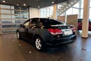 CHEVROLET CRUZE